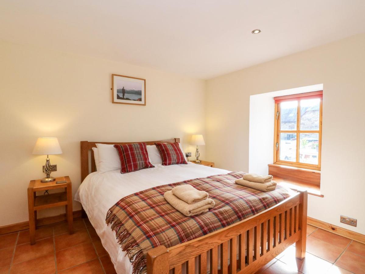 Larch Cottage Weem Экстерьер фото
