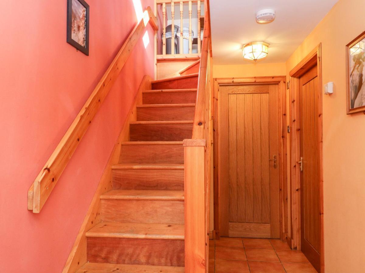 Larch Cottage Weem Экстерьер фото