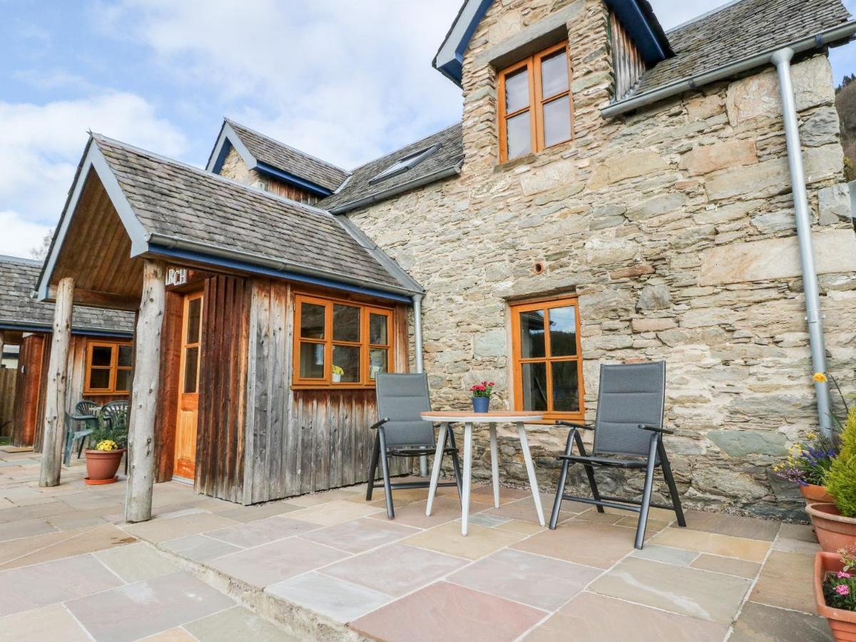 Larch Cottage Weem Экстерьер фото
